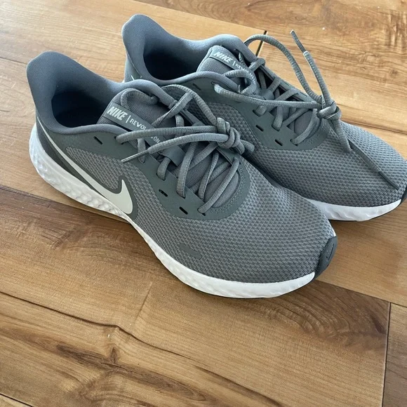 Nike Gray Athletic Sneakers - Picture 1 of 5